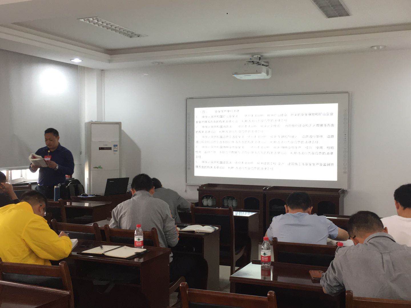 德恩施·与中石油西部管道达成战略合作为企业员工提升职业资格培训